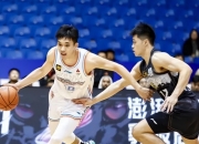 -猛龙横扫吉林队，布克统治全场的简单介绍