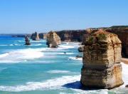 英雄联盟总决赛赛程-篮球与足球的共鸣，东契奇完美发挥下的德甲争冠夜