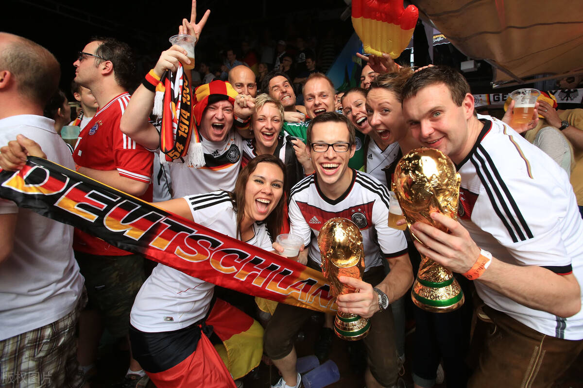 匈牙利客场不敌波兰,小组形势严峻 匈牙利客场不敌波兰,小组形势严峻