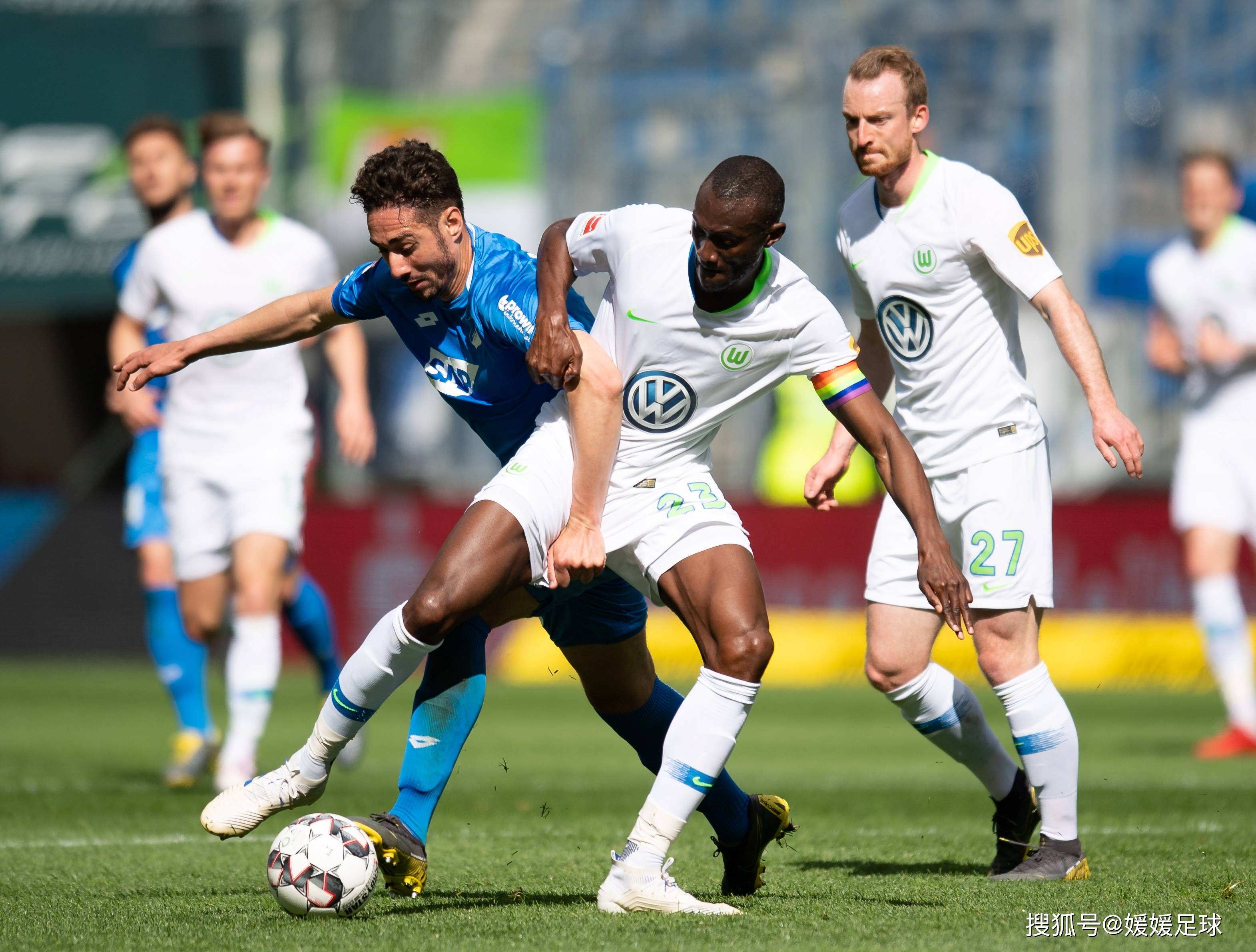 沃尔夫斯堡在比分激增下赢得比赛的简单介绍