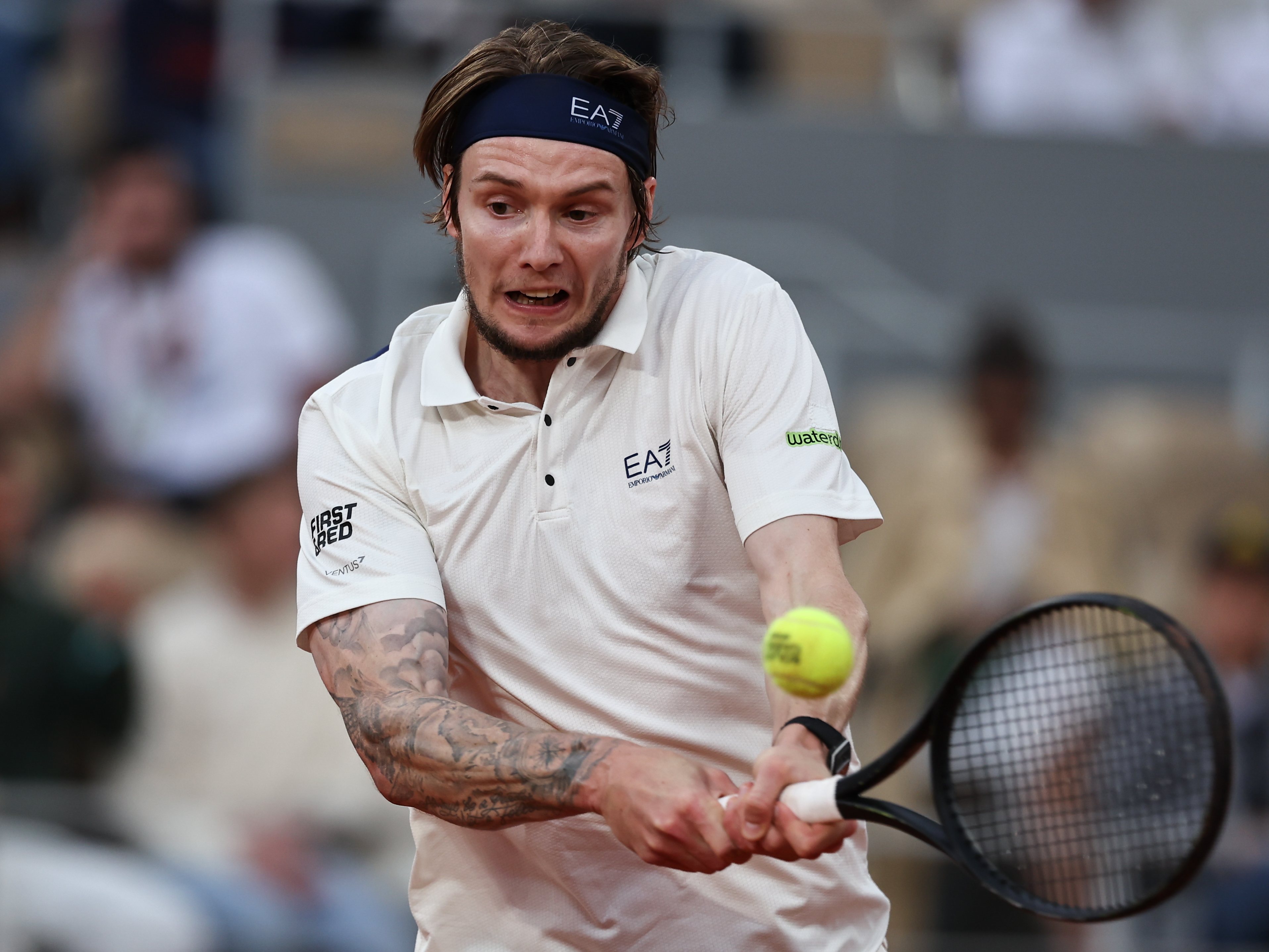 关于ATP总决赛鏖战法网，辛纳统治全场的信息