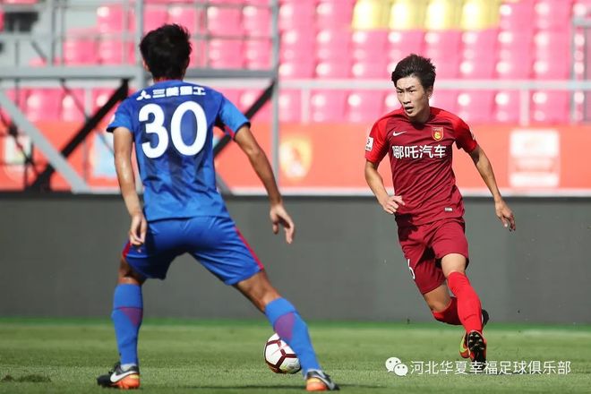 河北华夏幸福轻取对手,登顶积分榜 河北华夏幸福轻取对手,登顶积分榜