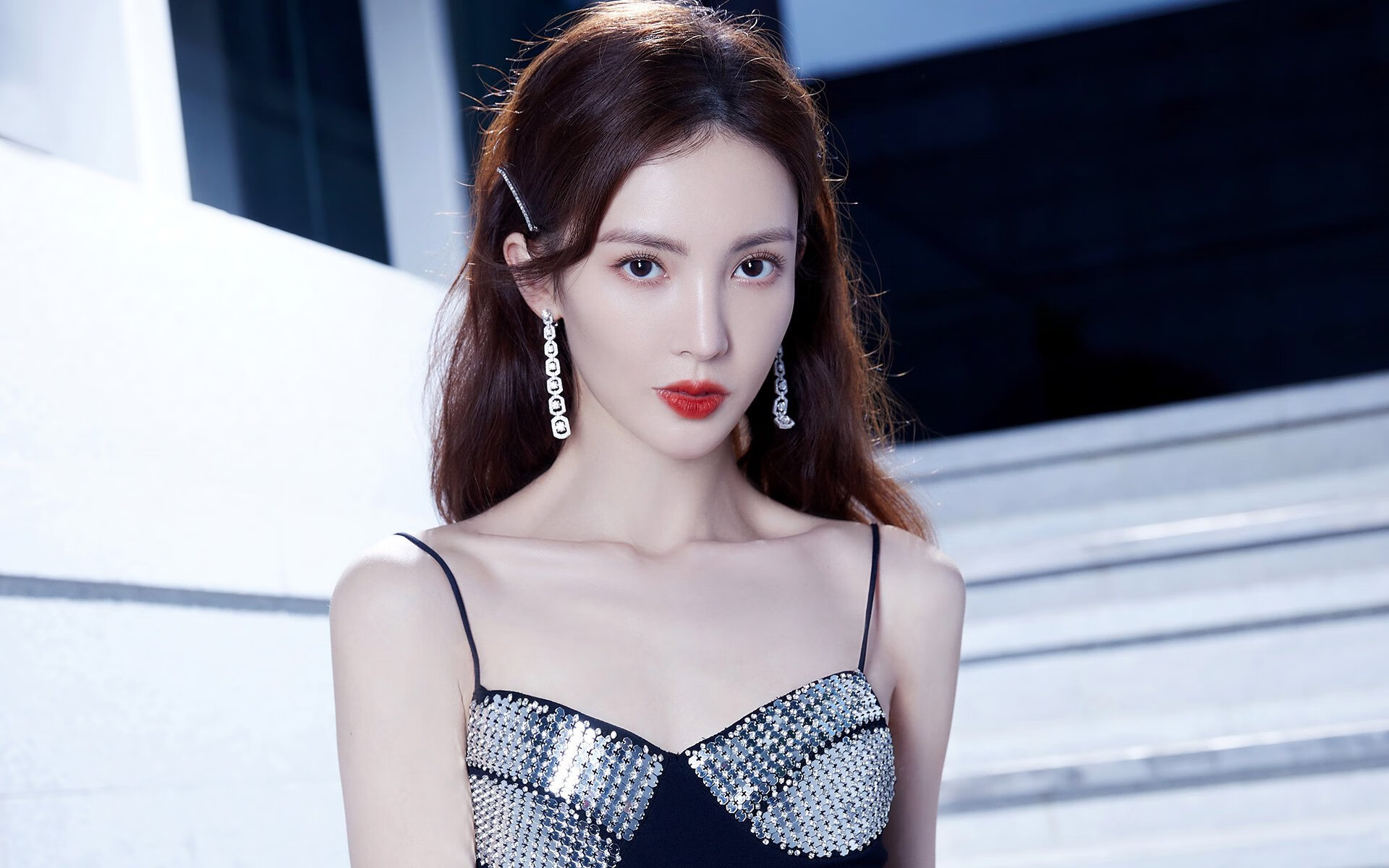 绿茵权杖更迭，当桑巴军团凿穿蓝桥铁壁，赖斯在美加墨的暴雨中加冕