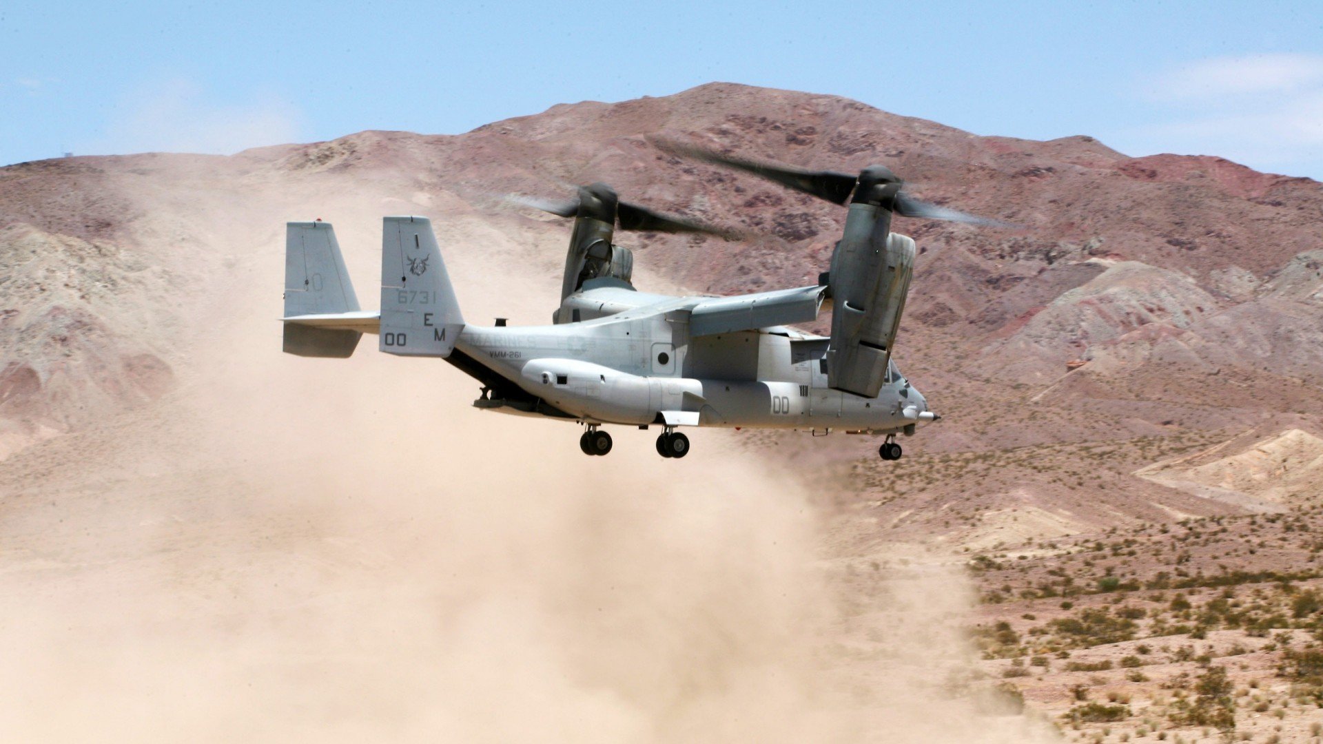 范弗利特化身防守围场，当F1揭幕战的轰鸣遇见篮球场的窒息锁防